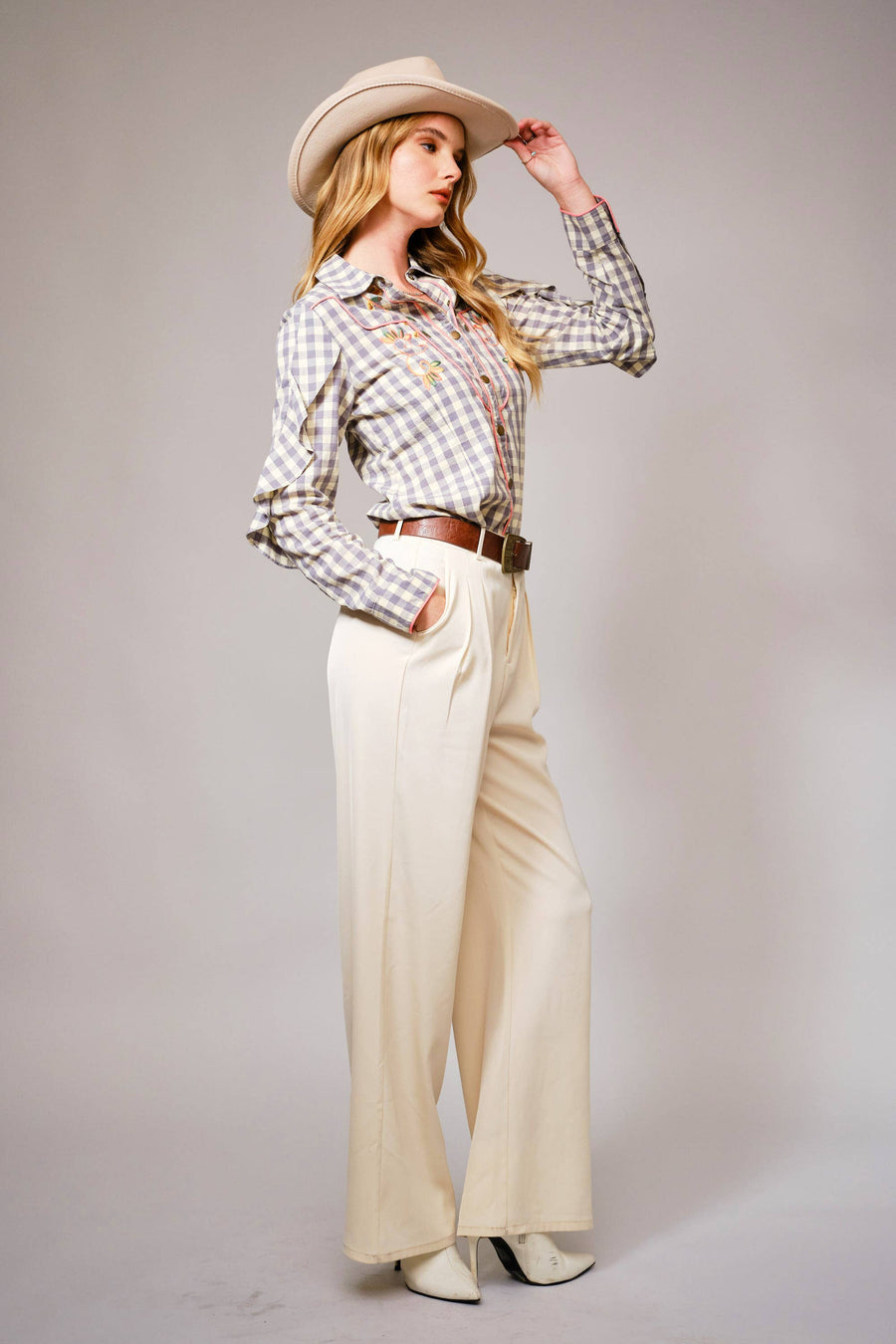 23566T - Gingham Embroidered Western Snap Blouse: GREY / M