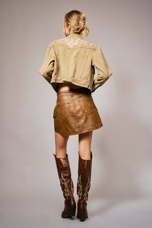 Garment Washed Embroidered Denim Jacket: WASHED BROWN