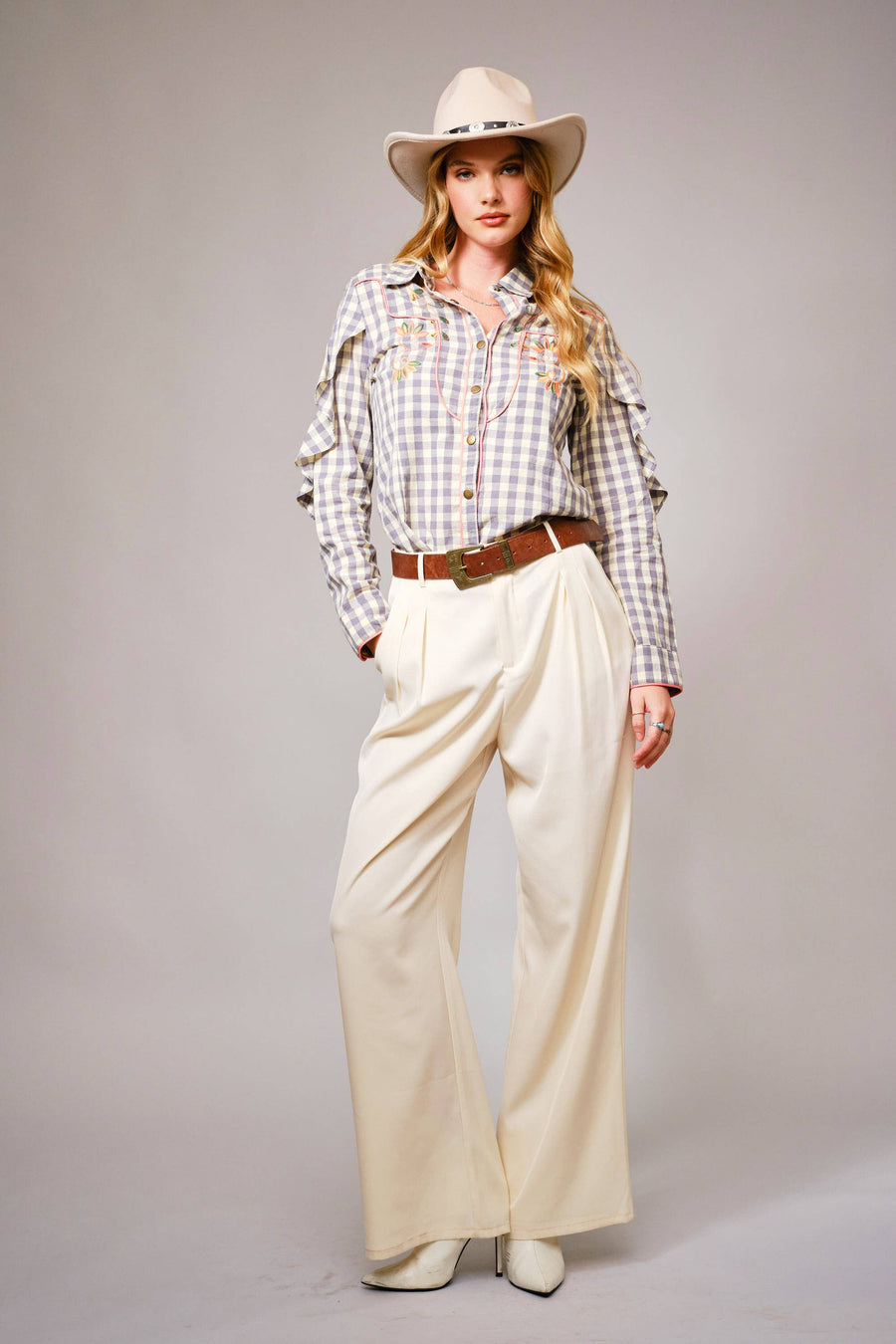 23566T - Gingham Embroidered Western Snap Blouse: GREY / S